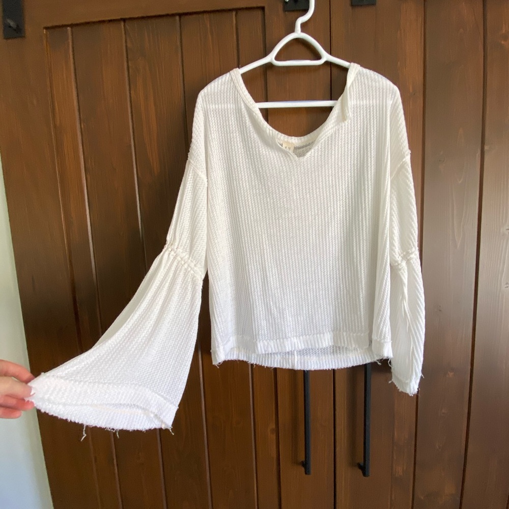 NWOT Bell sleeved Free People sweater!